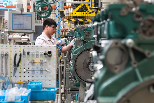 高質量發展調研行 生產一線看制造企業“智改數轉網聯”與AI基礎軟件開發